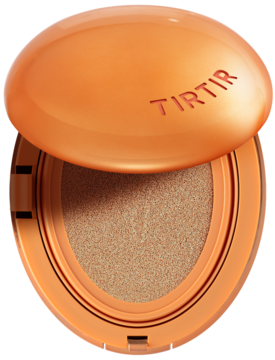 TIRTIR Mask Fit AI Filter Cushion, pomarańczowo-brązowy, błyszczący kompakt otwarty, z widoczną beżową gąbeczką.