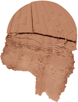 Zbliżenie na sproszkowany bronzer Lumene Natural Glow Arctic Summer, z pęknięciami, w ciepłym, ceglastym odcieniu.