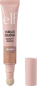 Róż w płynie e.l.f. Halo Glow Beauty Wand w jasnoróżowej tubce z gąbką, z przodu, obok odkręcona nakładka.