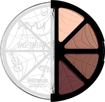 Okrągła paleta NYX Wednesday Stained Glass Contour, otwarta. Pięć cieni konturujących w odcieniach brązu, z delikatnym wzorem, widok z góry.