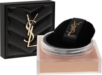 Matujący puder sypki YSL All Hours Hyper Blur w otwartym pojemniku z puszkiem, obok czarny kompakt YSL z logo.