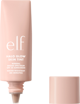 e.l.f. Halo Glow Skin Tint SPF 50, jasnoróżowa tubka z odkręconą nakrętką, widoczny aplikator.
