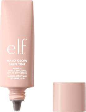 Różowo-beżowa tubka e.l.f. Halo Glow Skin Tint SPF 50, widok z przodu z odkręconą zakrętką.
