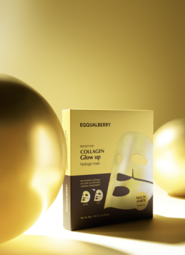 Złote opakowanie masek hydrożelowych Equalberry Collagen Glow up, na złotym tle z dekoracyjnymi kulami.