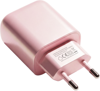 Różowa ładowarka sieciowa USB, prostokątny zasilacz z wtyczką EU. Ujęcie z góry na jasnym tle.