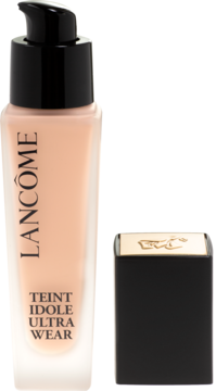 Lancôme Teint Idole Ultra Wear, jasnobeżowy podkład w matowej butelce z pompką, obok leży czarna zakrętka.