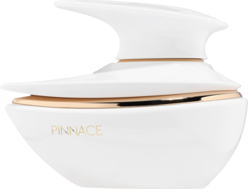 Biały, elegancki dozownik balsamu PINNACE z pompką, ozdobiony złotym paskiem, widok z przodu, gładkie wykończenie.