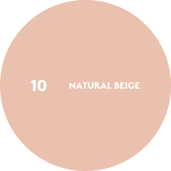 Kolorystyczna próbka podkładu '10 Natural Beige', jasnobeżowy okrąg na ciemnym tle.