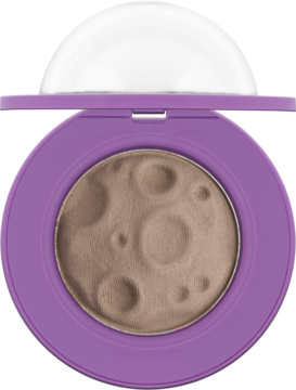 Fioletowy kompakt bronzera o kosmicznym wzorze księżyca. Kremowa formuła z satynowym wykończeniem, widok z góry.