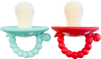 Dwa silikonowe gryzaki RaZbaby grzybki: błękitny i czerwony, teksturowane do masowania dziąseł niemowląt.
