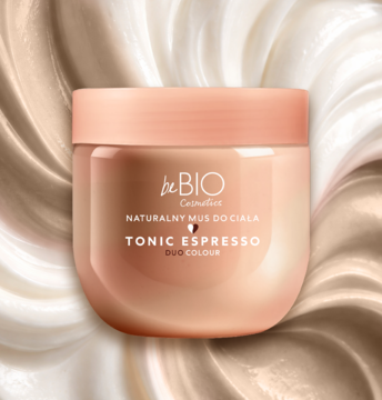 beBIO Naturalny mus do ciała Tonic Espresso, brzoskwiniowy słoik z jasnym wieczkiem na tle kawowych spirali.