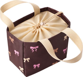 Eloy lunch bag kokarda. Ciemnobrązowa torba z różowymi kokardami i beżowymi uchwytami, ściągany beżowy worek. Widok z góry.
