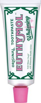 Pasta do zębów Euthymol Whitening w białej tubce z zielonym wzorem, różowym napisem i zakrętką, widok z przodu.