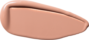 Zbliżenie na kremowy swatch podkładu do twarzy w odcieniu jasnego beżu, z satynowym wykończeniem, na czarnym tle.
