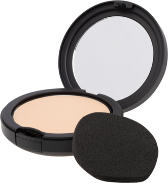 Czarne otwarte etui z pudrem prasowanym (jasny beż), lusterko w wieczku, obok czarna gąbka, z góry pod kątem.