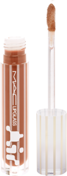 Otwarty brązowy błyszczyk MAC Lipglass w transparentnym opakowaniu, aplikator z beżowym produktem.