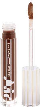 MAC Lipglass, brązowy błyszczyk w przezroczystej tubce z białymi paskami, widoczny aplikator z produktem.