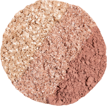 Kaja Beauty Bento Peach Madeline trio cieni do powiek, sproszkowane odcienie beżu, różu i terakoty, widok z góry.