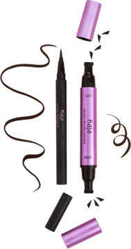 Zestaw Kaja Wink Stamp Eyeliner: czarny eyeliner w pisaku i fioletowy stempel do kresek, otwarte, z artystycznymi smużkami.