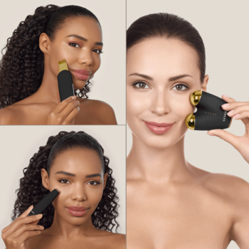 Zestaw do pielęgnacji twarzy: czarno-złoty scrubber ultradźwiękowy i masażer, używane przez dwie modelki.