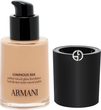 Podkład Armani Luminous Silk w beżowej butelce z pompką, widok z przodu, obok czarna nakrętka z logo.