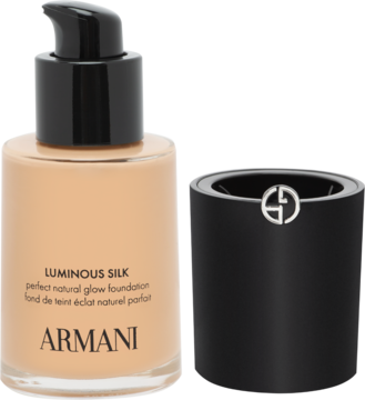 Podkład Armani Luminous Silk Perfect Natural Glow w beżowej, szklanej butelce z pompką, czarna nakrętka obok.