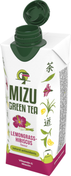 Mizu Green Tea Lemongrass-Hibiscus, biały karton z otwartą zieloną zakrętką, widok z przodu na grafikę hibiskusa i cytryny.