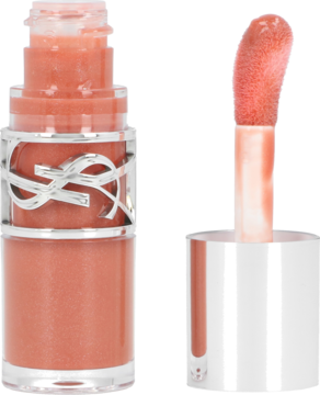 YSL błyszczyk do ust, brzoskwiniowy nude z perłowym połyskiem, szklana butelka i widoczny aplikator z bliska.