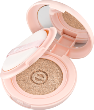 Otwarty, jasnoróżowy podkład essence silky CUSHION 115, z beżowym wkładem, lusterkiem i białą gąbeczką, widok z góry.