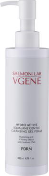 Żel do mycia twarzy SALMON:LAB Vgene Hydro Active ze skwalanem w białej butelce z pompką, widok z przodu.