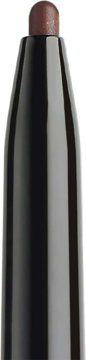 Wysunięty, kasztanowy rysik kredki Ultra Fine Brow Liner na tle ciemnej, błyszczącej obudowy.