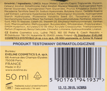 Tył opakowania ujędrniającego kremu-serum Eveline 50 ml, beżowo-fioletowy, z listą składników i kodem kreskowym.