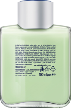 Tył butelki balsamu po goleniu NIVEA MEN Sensitive 100ml, zielony płyn, z napisami w różnych językach.