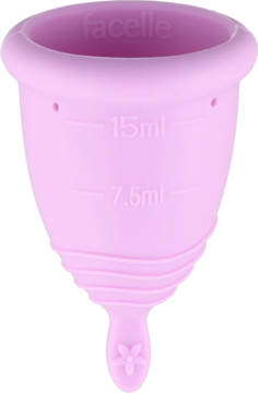 Jasnoróżowy kubeczek menstruacyjny Facelle S, z miarkami 15ml i 7.5ml, widoczny fakturowany spód.