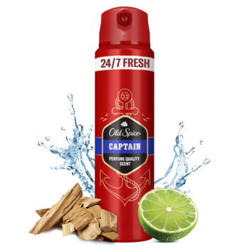 Czerwony dezodorant Old Spice Captain w sprayu, otoczony wodnymi kroplami, kawałkami drewna i świeżą limonką. Widok z przodu.
