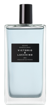 Victorio & Lucchino Aguas Masculinas No 2 Frescor Extremo, męskie perfumy w szklanej butelce z błękitnym płynem i czarną etykietą.