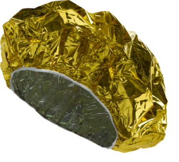 Złoty czepek termiczny z połyskującej folii do włosów, częściowo rozłożony, idealny do masek.