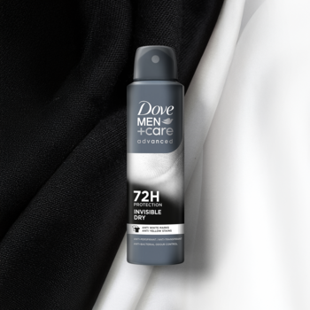 Antyperspirant w sprayu Dove MEN+CARE Advanced Invisible Dry 72H, ciemnoszary, widok z przodu na czarno-białym tle.