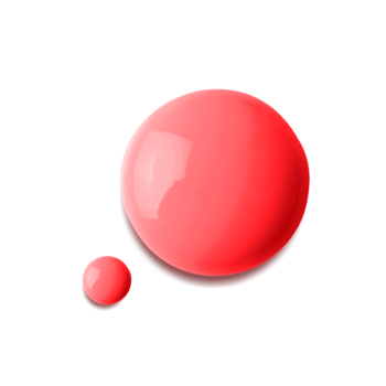 Dwie błyszczące krople koralowego lakieru do paznokci na białym tle. Formuła z fitokeratyną i olejkiem arganowym.