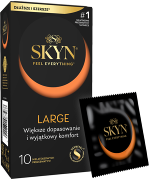 Z przodu czarne pudełko nielateksowych prezerwatyw SKYN Large 10 sztuk z pomarańczowym wzorem i folia.