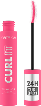 Catrice CURL IT Volume & Curl Mascara w jasnoróżowej butelce z wyciągniętą silikonową szczoteczką.