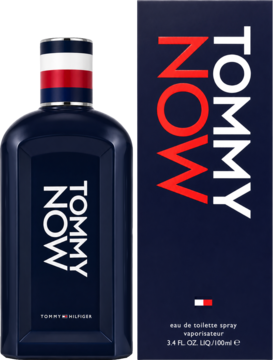Męska woda toaletowa Tommy Now w granatowej butelce i pudełku, butelka z paskiem na zakrętce, napis TOMMY NOW.