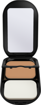 Otwarty, czarny matujący podkład Max Factor Facefinity Compact z lusterkiem, gąbeczką i beżowym pudrem.