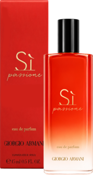 Armani Si Passione eau de parfum: czerwona butelka i pudełko z czarnym napisem, widok z przodu.