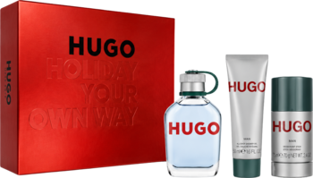 Hugo Boss Man zestaw: czerwone pudełko, butelka EDT, żel pod prysznic i dezodorant na ciemnym tle.