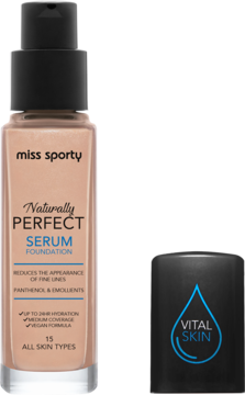 Miss Sporty Naturally Perfect Serum Foundation w beżowej butelce z pompką, obok czarna nakrętka z logo Vital Skin.