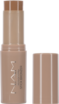 Kremowy bronzer w sztyfcie NAM Sculpting Stick nr 2 True Neutral, beżowe opakowanie, otwarty, nakrętka obok.