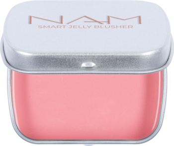 Róż do policzków NAM Smart Jelly Blusher różowy, żelowa formuła w kwadratowym słoiczku z srebrną pokrywką.