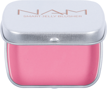 Róż NAM Smart Jelly Blusher w różowym odcieniu Berry Romance, w kwadratowej metalowej puszce, widok z góry.
