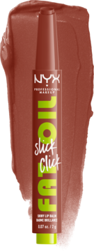 NYX Fat Oil Slick Click balsam 'Link In My Bio' w brązowym sztyfcie, na tle dopasowanej smugi koloru.
